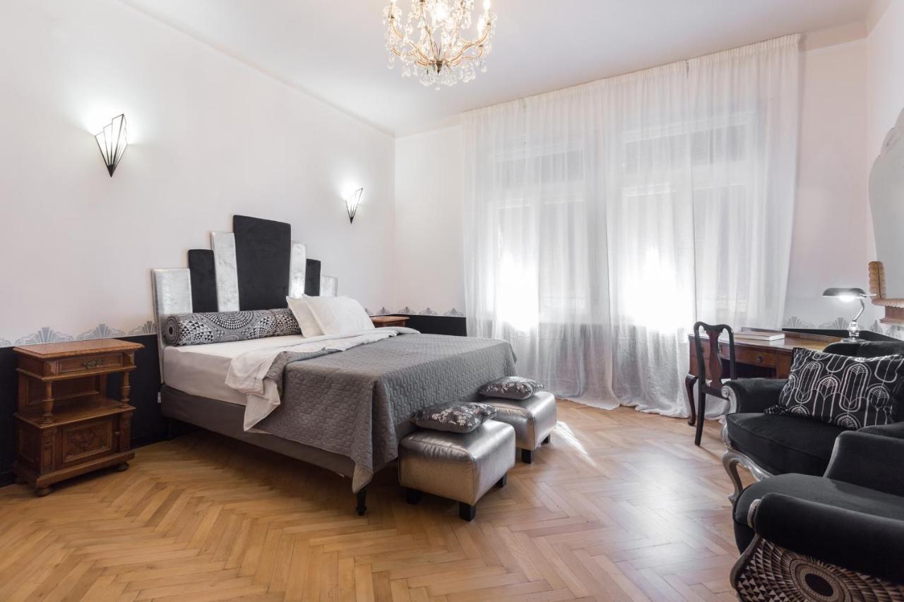 La Casa Di Gatsby Lusso In Pieno Centro Con Parcheggio Apartment Gorizia Ngoại thất bức ảnh